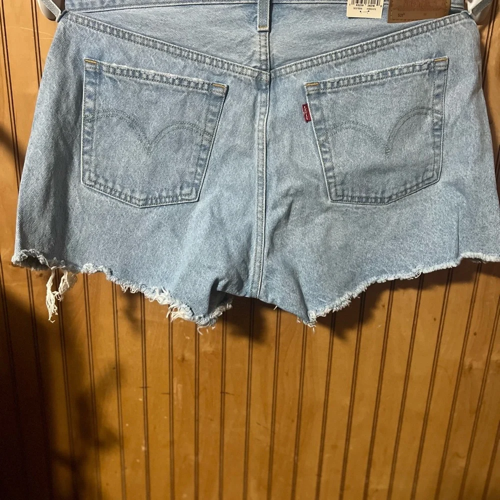 Levi's - Picture 2 of 2